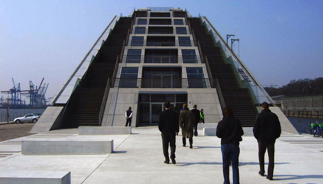 stadtfuehrung hamburg architektur Perlenkette Dockland BRT