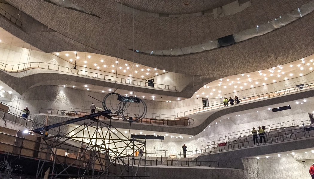 architectural-guided-tours-hamburg-Hafencity-Elbphilharmonie 